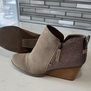 Toms Beige and Brown Wedge Ankle Boots